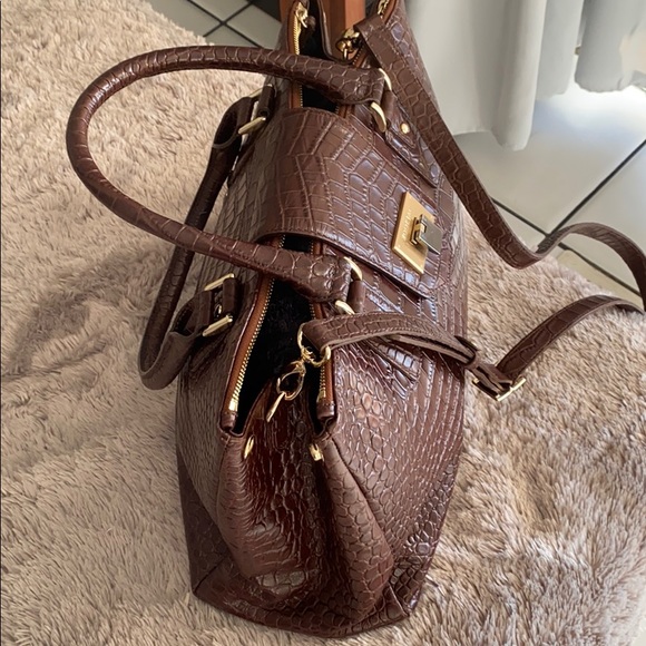 Kookjac leather satchel with cross body strap - Picture 4 of 8